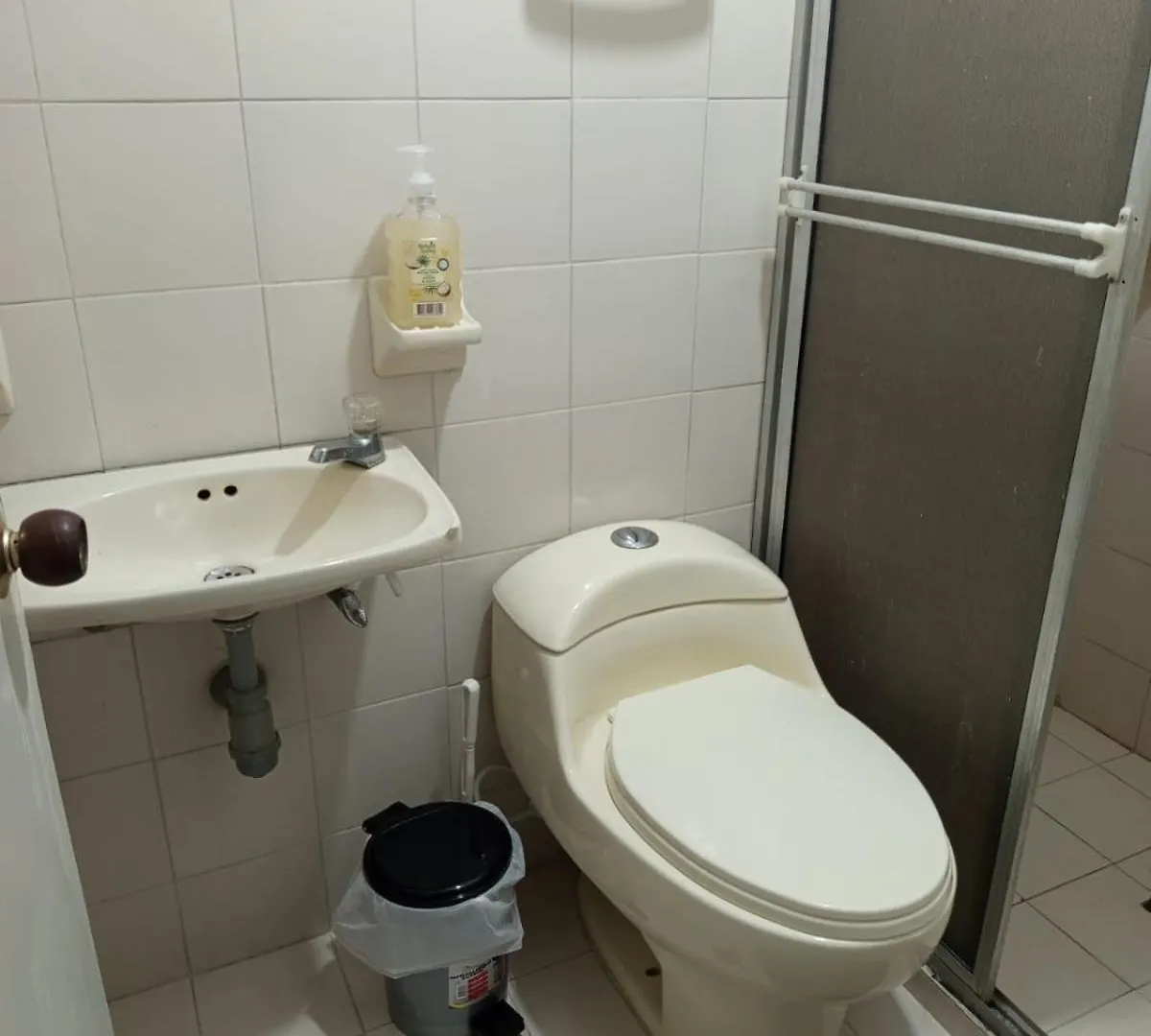 Apartment Apartamento Cerca Estacion Floresta Medellin Colombia